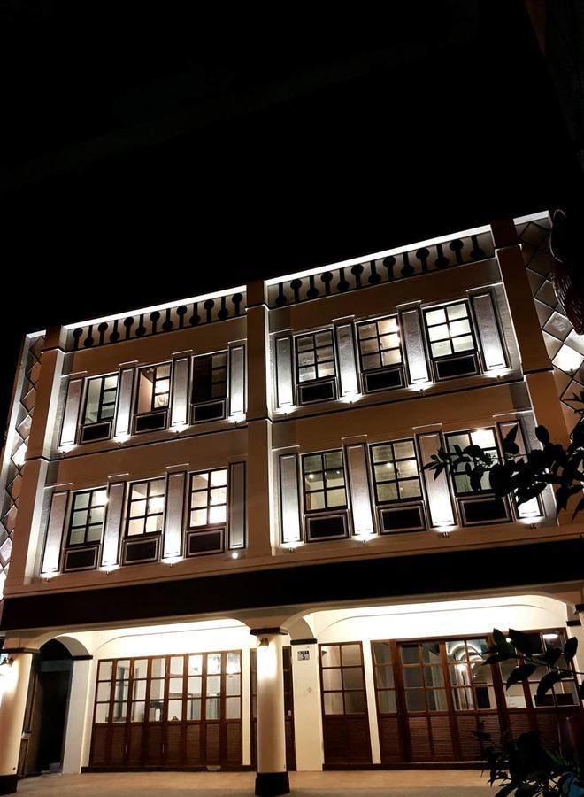 Phoenix Hostel Hualien Exterior foto